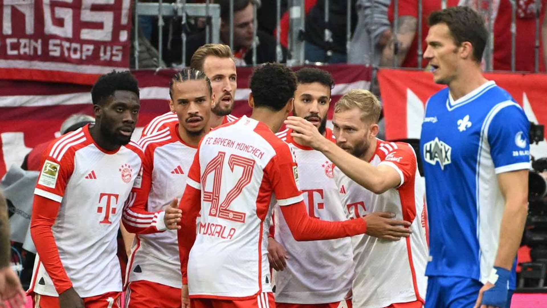 Coman Gemilang, Bayern Munchen Hancurkan RB Leipzig 4-0